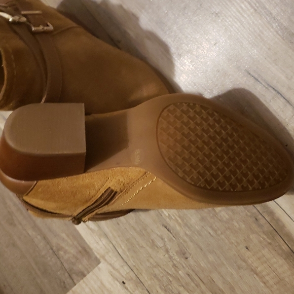 ALEX MARIE SZ 5.5 TAN SUEDE ANKLE BOOTIES - Picture 5 of 10